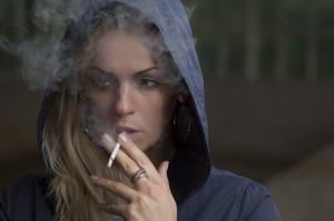 Fille qui fume